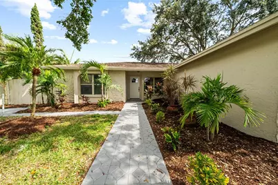 6962 Aberfeldy Avenue N, Saint Petersburg, FL 33709 - Photo 1