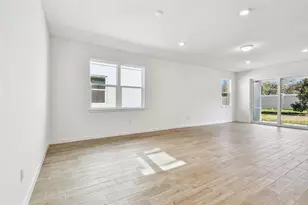 13806 Sunlight Mdw Dr, Riverview, FL 33578 - Photo 9