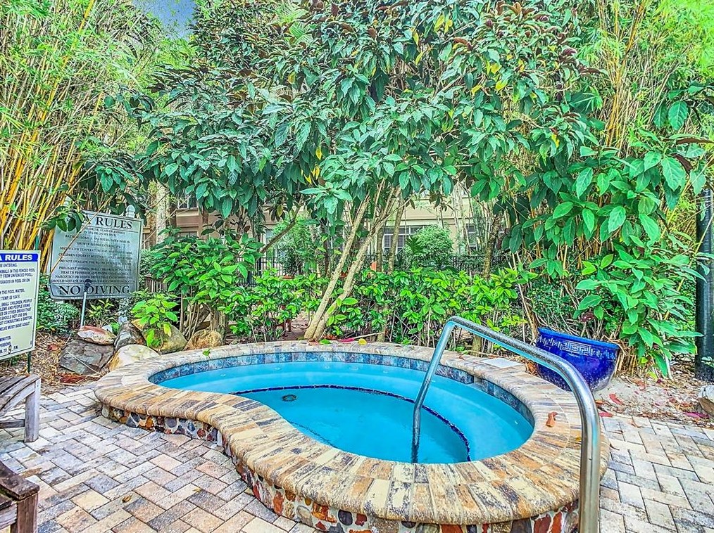 501 Moody Ave, Tampa FL  33609-3386 exterior