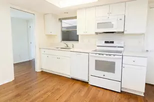 3280 Southfield Ln, Sarasota, FL 34239 - Photo 5