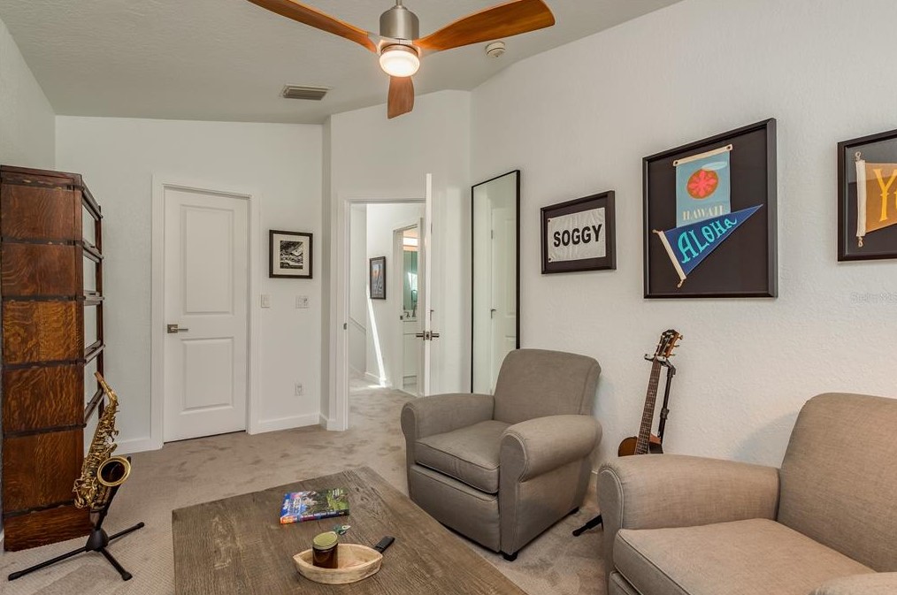 1345 Curlew Rd, Dunedin FL 34698-1924 exterior