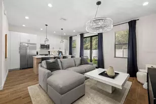 4339 Villa Alina Ct, Tampa, FL 33614 - Photo 3