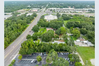 201 S Lakewood Drive, Brandon, FL 33511 - Photo 5