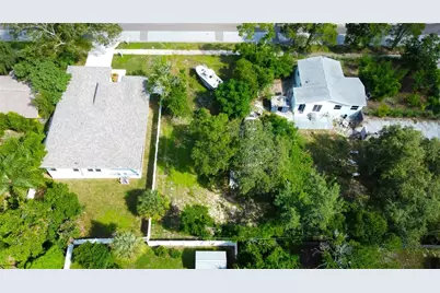 1308 E Lemon Street, Tarpon Springs, FL 34689 - Photo 1