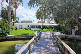 15301 Harbor Dr, Madeira Beach, FL 33708 - Photo 3