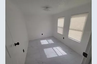 1058 N Davis Avenue, Lakeland, FL 33805 - Photo 9