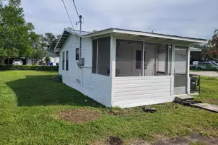 1058 N Davis Ave, Lakeland, FL 33805 - Photo 3