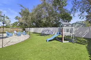 10075 W Bay St, Seminole, FL 33776 - Photo 21