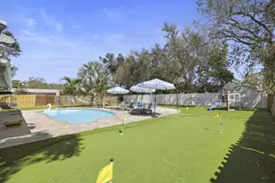 10075 W Bay St, Seminole, FL 33776 - Photo 23