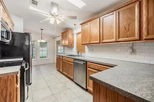 37449 Gill Ave, Zephyrhills, FL 33541 - Photo 29