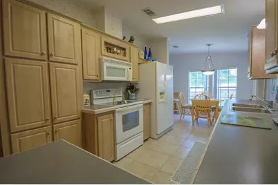 37449 Gill Avenue, Zephyrhills, FL 33541 - Photo 7