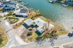 5412 Pali Way, Saint Pete Beach, FL 33706 - Photo 1