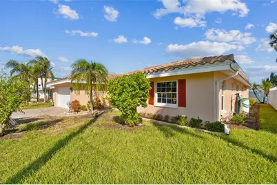 529 Johns Pass Avenue, Madeira Beach, FL 33708 - Photo 5