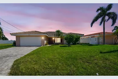 529 Johns Pass Avenue, Madeira Beach, FL 33708 - Photo 3