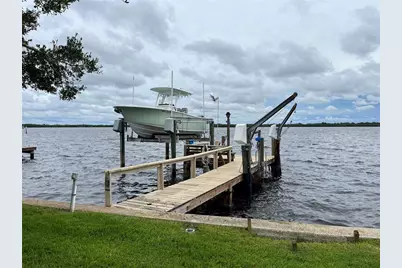 6151 Bayou Grande Boulevard NE, Saint Petersburg, FL 33703 - Photo 15