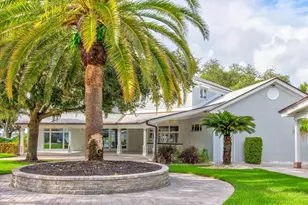 518 Riverside Dr, Tarpon Springs, FL 34689 - Photo 15