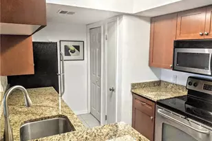 10200 Gandy Blvd N, Saint Petersburg, FL 33702 - Photo 11