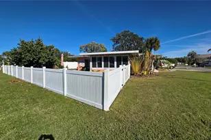 552 Tradewinds Dr, Dunedin, FL 34698 - Photo 21