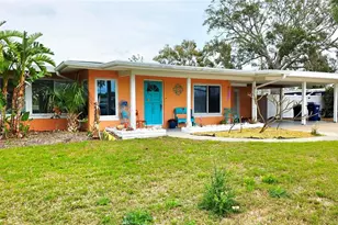 552 Tradewinds Dr, Dunedin, FL 34698 - Photo 3
