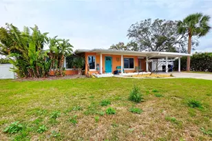 552 Tradewinds Dr, Dunedin, FL 34698 - Photo 37