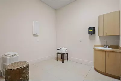 3730 Tampa Road #3730-B, Palm Harbor, FL 34684 - Photo 19