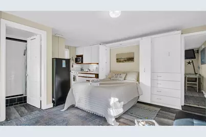 483 E Shore Drive #D3, Clearwater Beach, FL 33767 - Photo 7