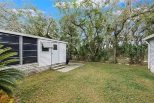 34124 Estates Ln, Wesley Chapel, FL 33543 - Photo 5