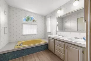 34124 Estates Ln, Wesley Chapel, FL 33543 - Photo 21