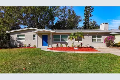 2152 74th Street N, Saint Petersburg, FL 33710 - Photo 1