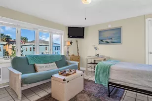 483 E Shore Dr, Clearwater Beach, FL 33767 - Photo 9