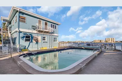 483 E Shore Drive #D4, Clearwater Beach, FL 33767 - Photo 5