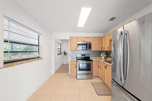 3918 W Fig St, Tampa, FL 33609 - Photo 11