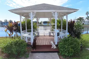 35127 Danny Dr, Zephyrhills, FL 33541 - Photo 37