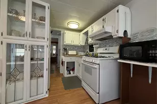 35127 Danny Dr, Zephyrhills, FL 33541 - Photo 21