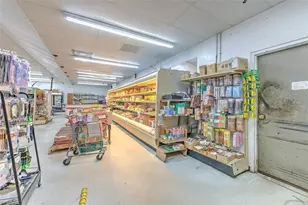 4021 W Hillsborough Ave, Tampa, FL 33614 - Photo 17