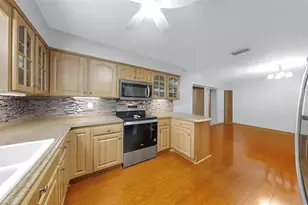38919 3rd Ave, Zephyrhills, FL 33542 - Photo 7