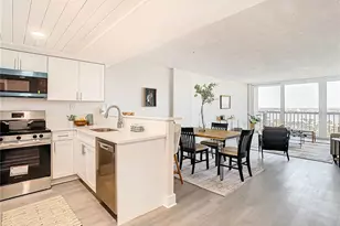 400 Island Way, Clearwater Beach, FL 33767 - Photo 7