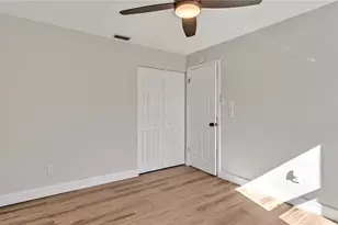 7801 17th Way N, Saint Petersburg, FL 33702 - Photo 27