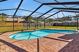 7801 17th Way N, Saint Petersburg, FL 33702 - Photo 3