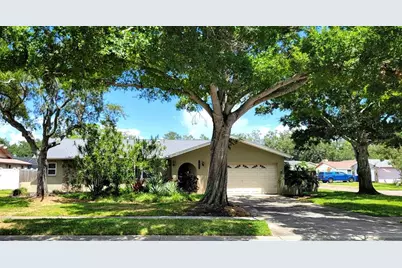 7801 17th Way N, Saint Petersburg, FL 33702 - Photo 1