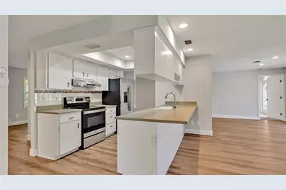 7801 17th Way N, Saint Petersburg, FL 33702 - Photo 13