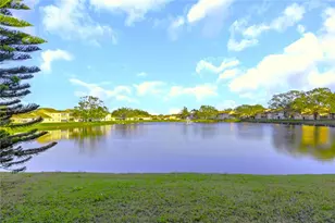 1034 Bowsprit Ln, Holiday, FL 34691 - Photo 5