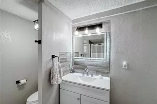 162 S St Thomas Cir, Apollo Beach, FL 33572 - Photo 23