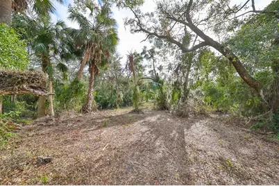 8839 Richmond Street, Gibsonton, FL 33534 - Photo 15