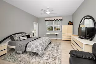 119 8th St E, Tierra Verde, FL 33715 - Photo 51