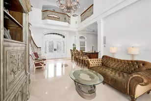 119 8th St E, Tierra Verde, FL 33715 - Photo 9