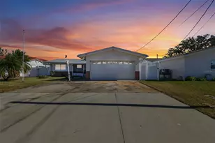545 Lillian Dr, Madeira Beach, FL 33708 - Photo 1