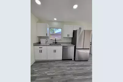 1302 E Annie Street, Tampa, FL 33612 - Photo 9