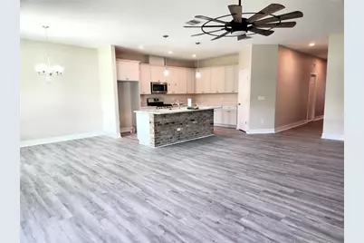 413 Shannon Estates Court, Plant City, FL 33563 - Photo 11