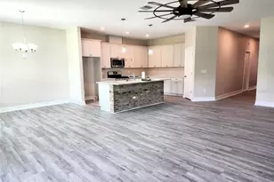 413 Shannon Ests Ct, Plant City, FL 33563 - Photo 11